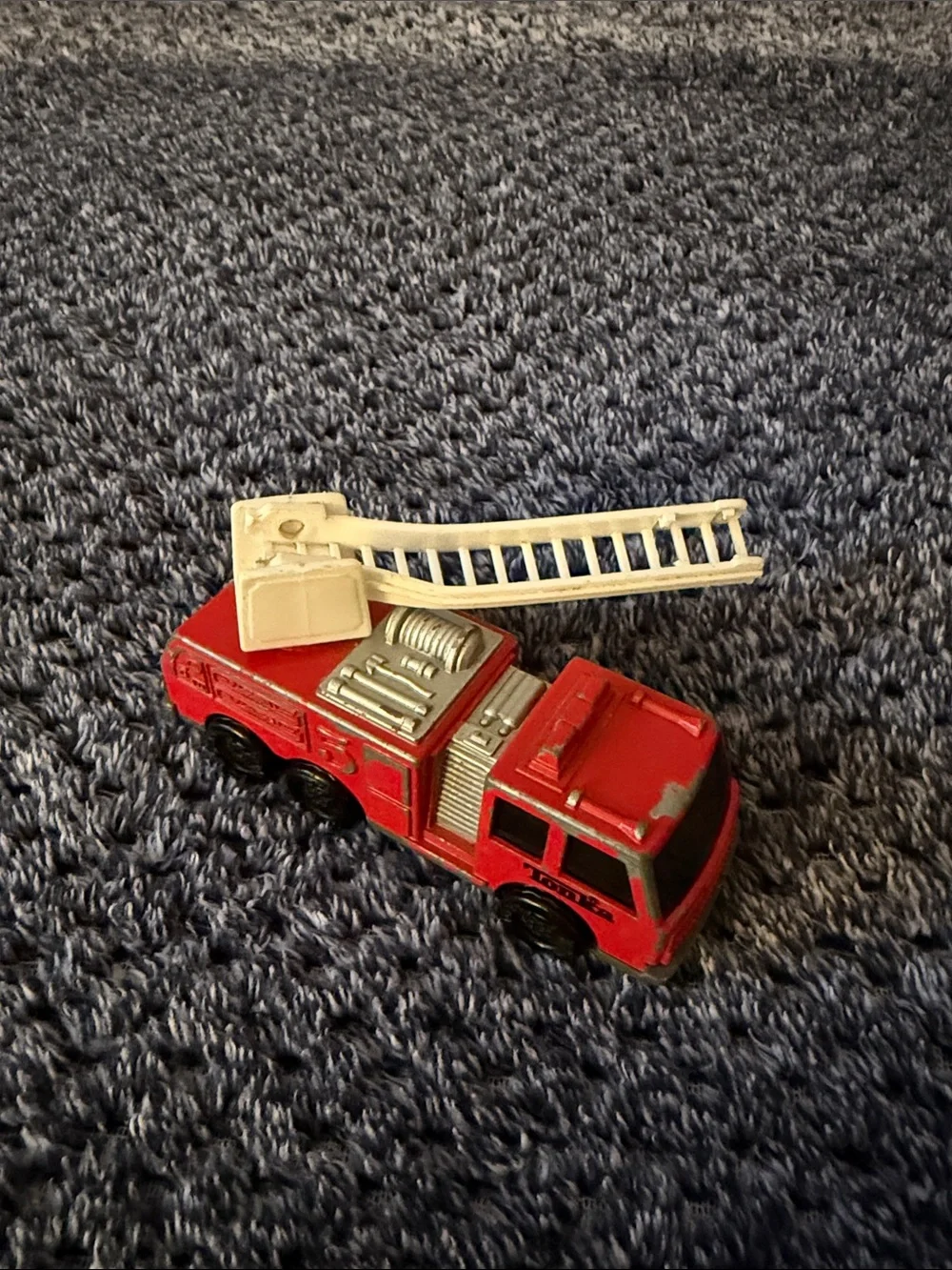 Tonka Red Toy Fire Truck with Extendable White Ladder - Kids Toy